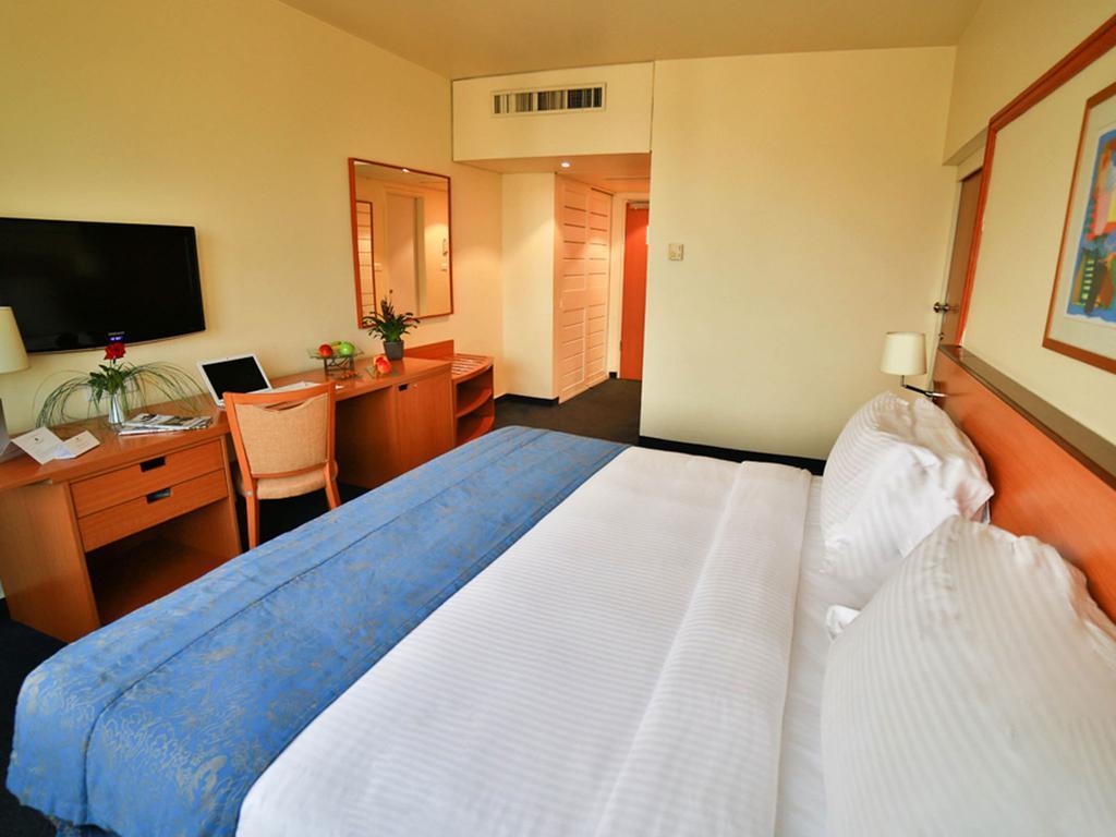 Lancaster Tamar Hotel- Hadath Beirut Bagian luar foto