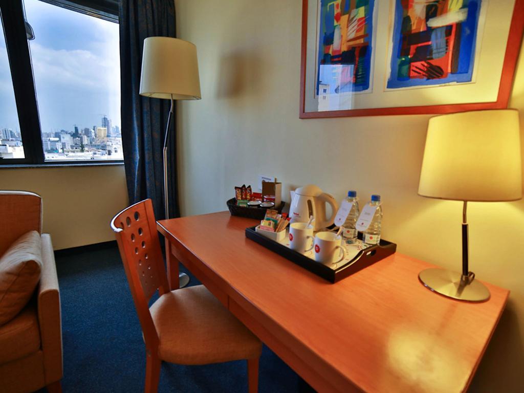 Lancaster Tamar Hotel- Hadath Beirut Bagian luar foto