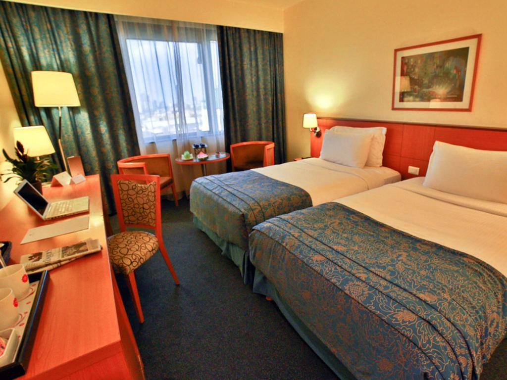 Lancaster Tamar Hotel- Hadath Beirut Bagian luar foto