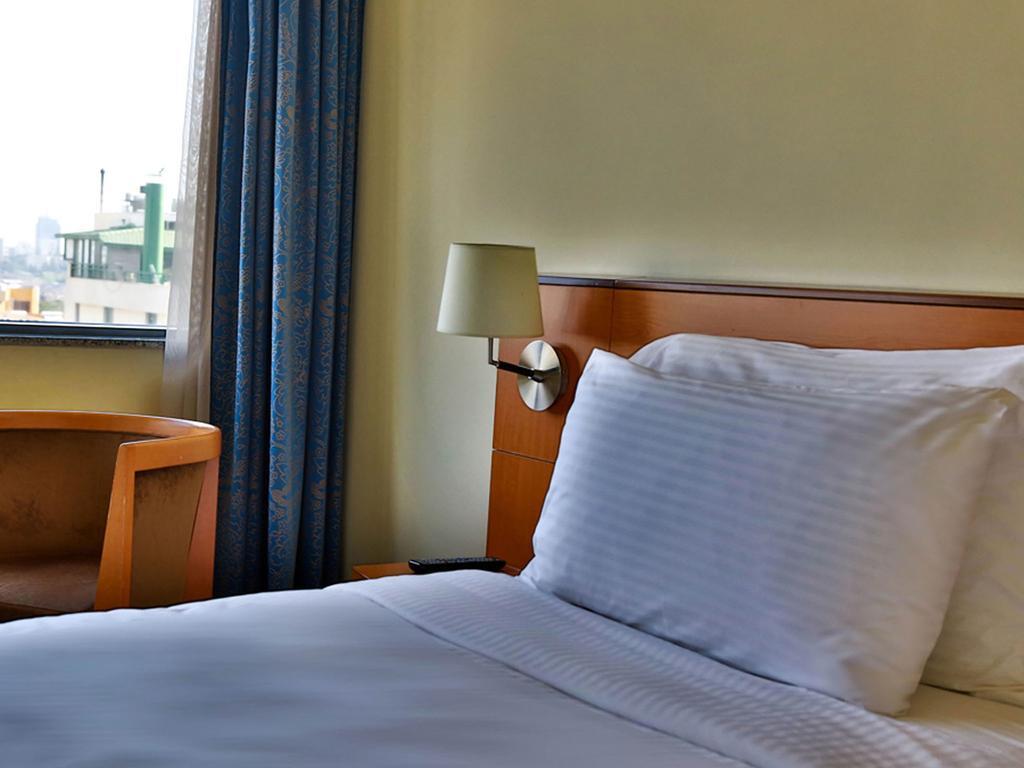 Lancaster Tamar Hotel- Hadath Beirut Bagian luar foto