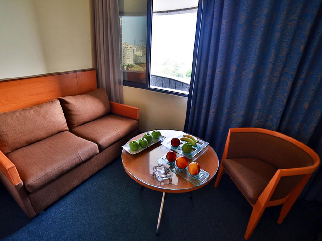 Lancaster Tamar Hotel- Hadath Beirut Bagian luar foto