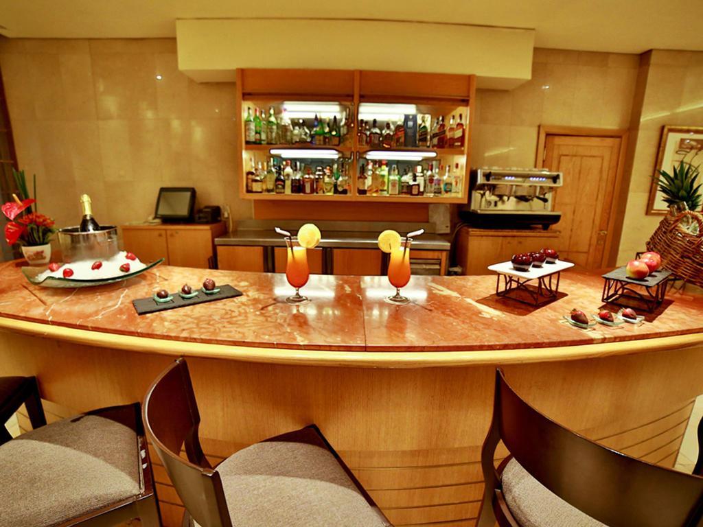 Lancaster Tamar Hotel- Hadath Beirut Bagian luar foto